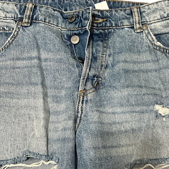 Ladies Button Fly Ripped Jeans - Picture 3 of 3